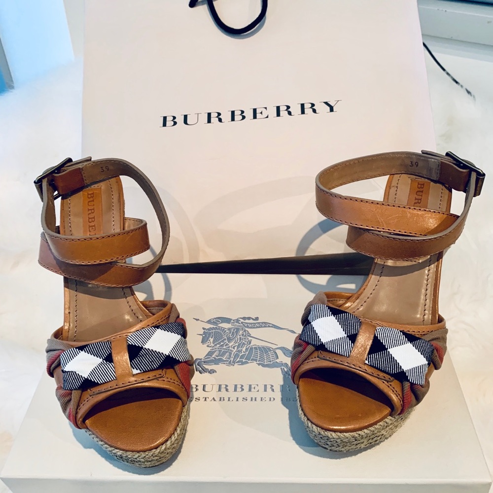 New w Box Burberry Housecheck Donegall Espadrille